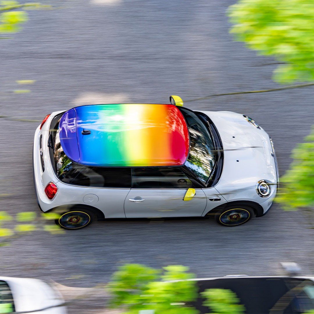 MINI & FORBIDDEN COLOURS, ALL ABOUT BIG LOVE.